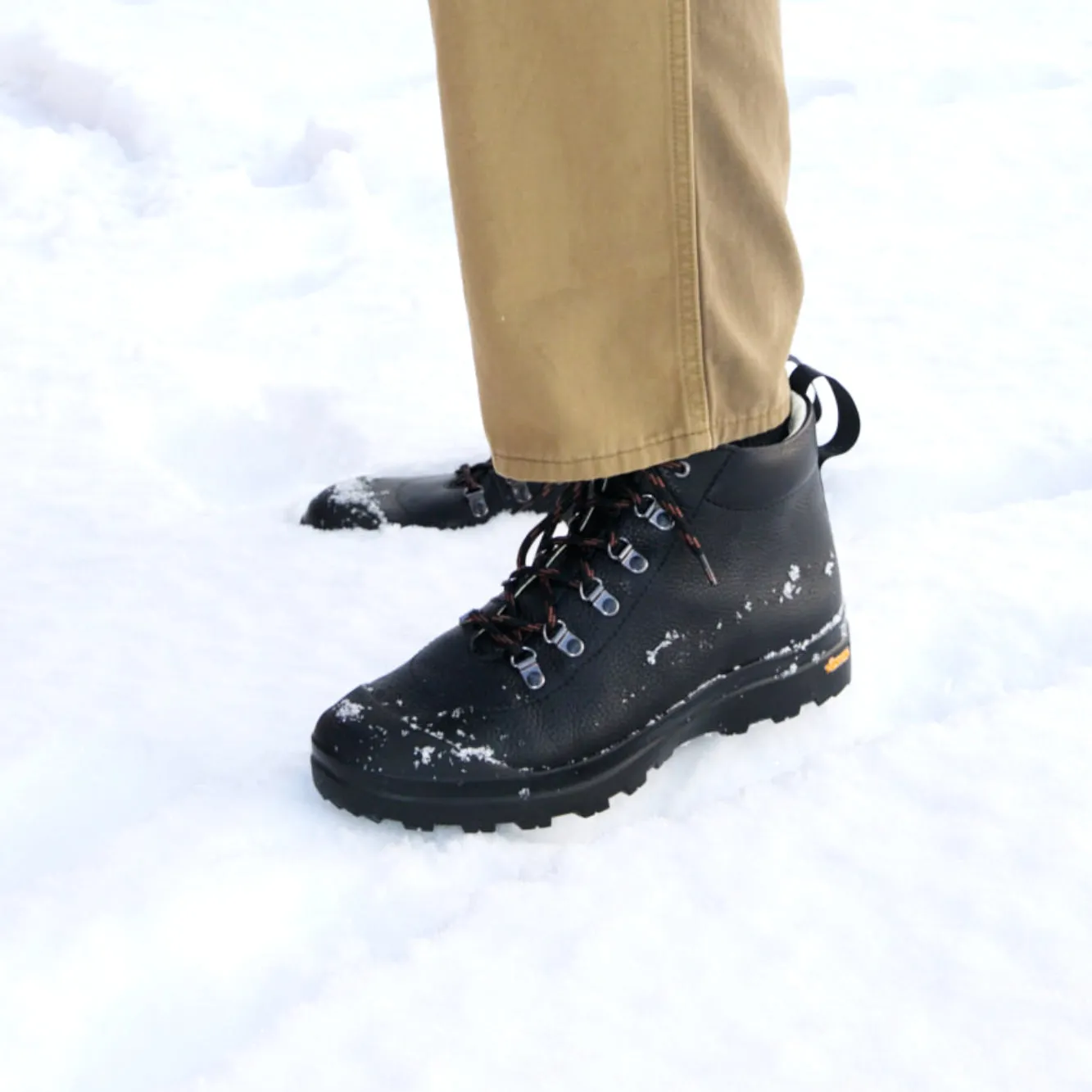 Men's Yosemite Hiking Boot Black Merino